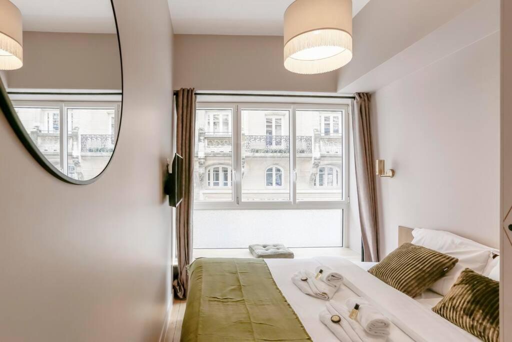 פריז Modern 2 Bedrooms Near Louvre מראה חיצוני תמונה